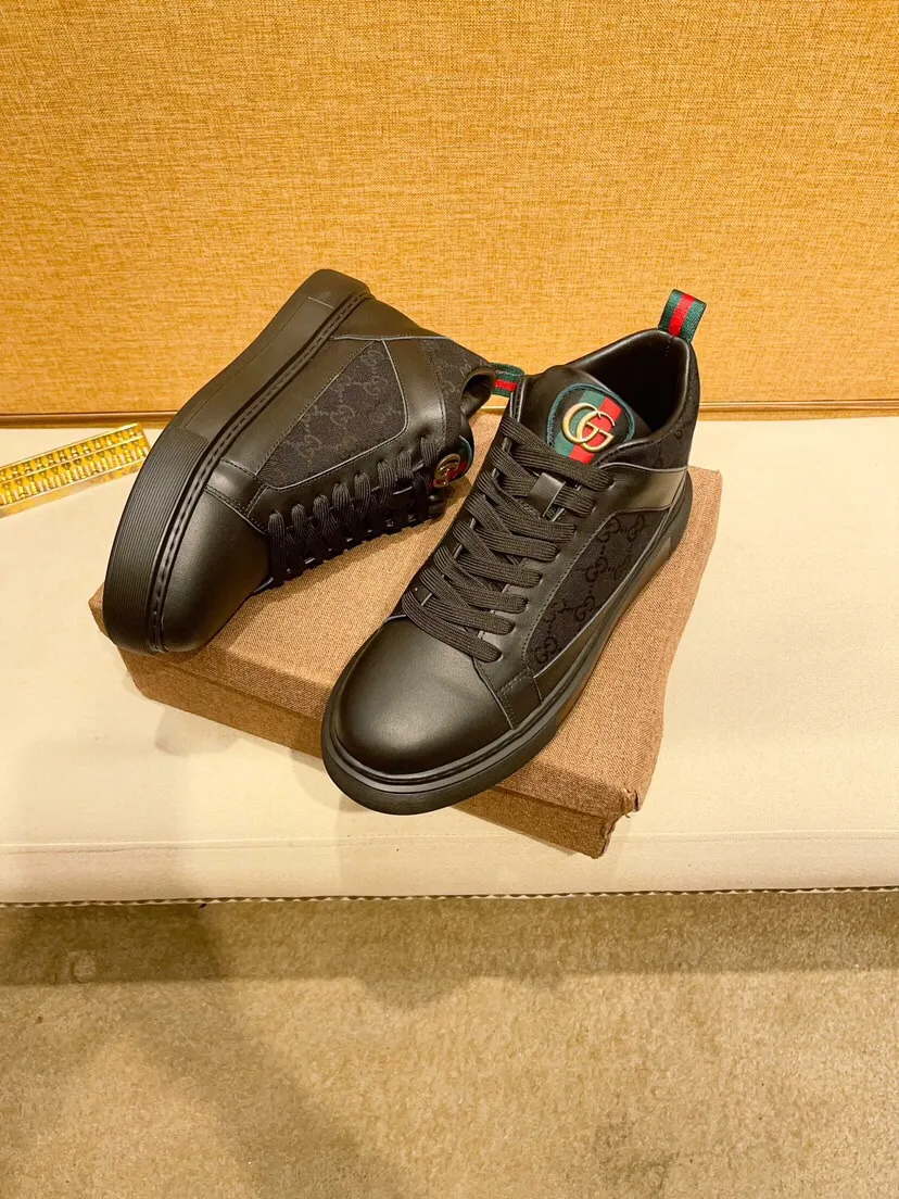 Factory price 460 [Gucci] Gucci's latest high-top casual Korean-style men's shoes, new autumn and winter design, perfect workmanship, cabinet quality, upper: cowhide material, leather lining; soft and comfortable, rubber outsole ultra-light, wear-resistant, simple, versatile fashion men's shoes, color optional, size 38--44